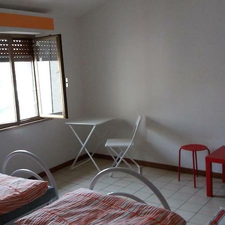Hostel Easy פיזה מראה חיצוני תמונה