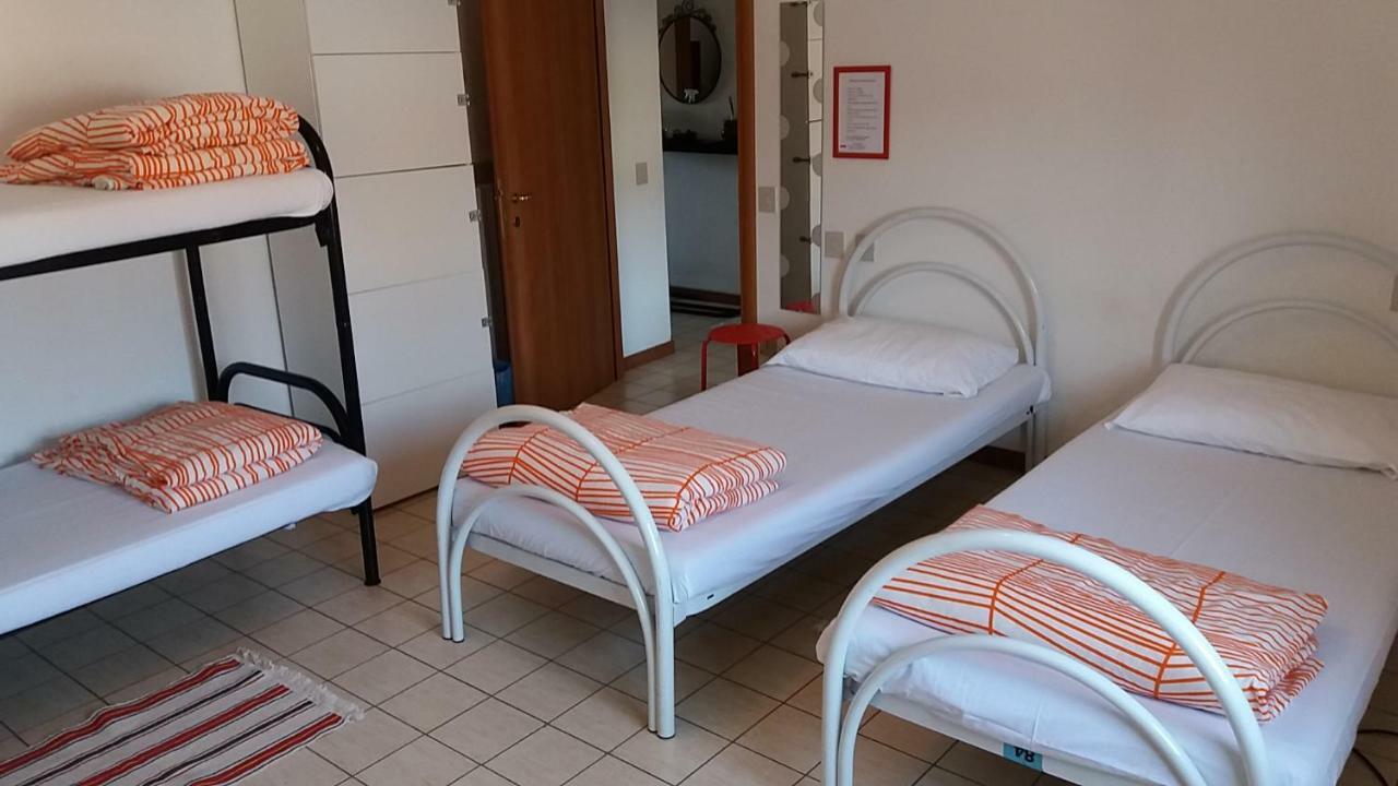 Hostel Easy פיזה מראה חיצוני תמונה